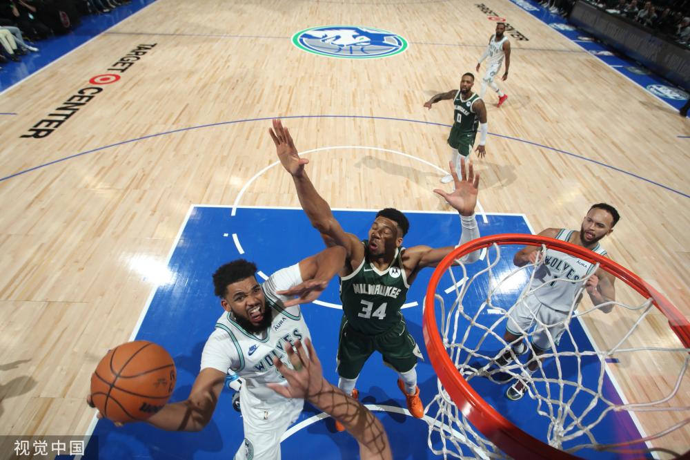 亚历山大 亚历山大